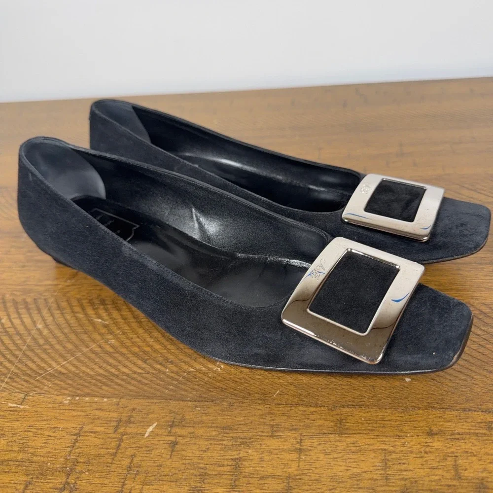 Roger Vivier Pumps Womens 39.5 Black Suede Belle Vivier Buckle Low Heel Shoes